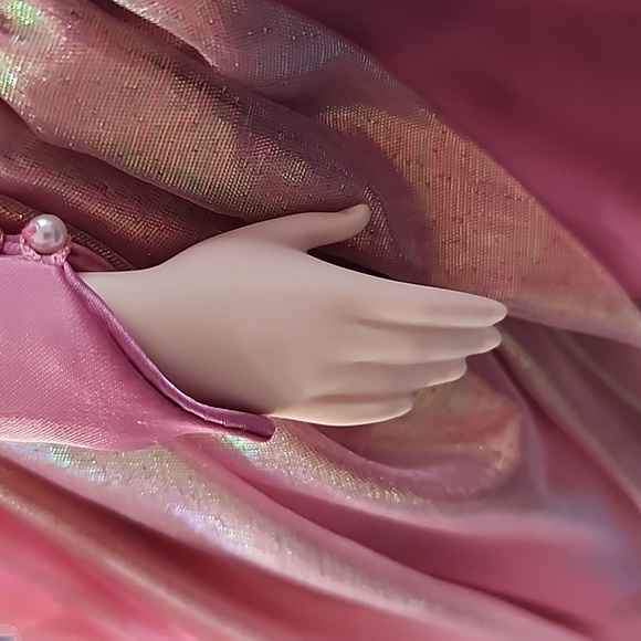 Franklin Heirloom Porcelain Cinderella Collector Doll - Picture 5 of 16